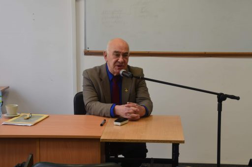 Studenci Wyższej Szkoły Bezpieczeństwa na wykładzie otwartym “Z dworku na Sybir”