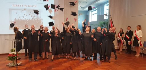 Studenci WNS w Bartoszycach otrzymali Absolutorium