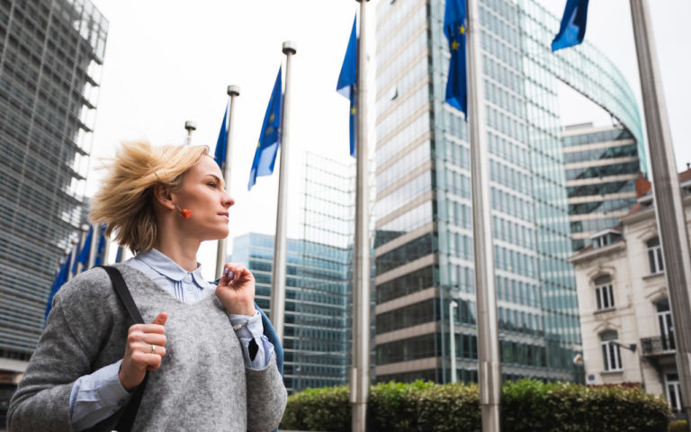 Praca w unii europejskiej - Wyższa Szkoła Bezpieczeństwa