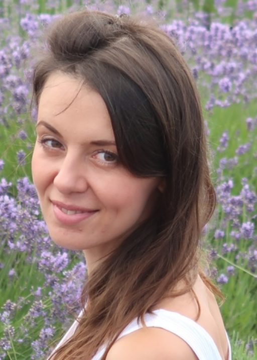 Mgr Iwona KOBYLIŃSKA