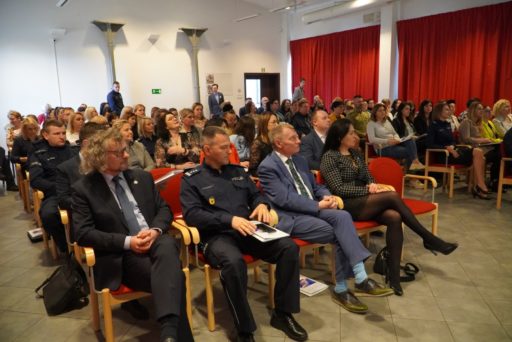 Fotorelacja: Sympozjum „Profilaktyka zachowań suicydalnych wśród młodzieży”