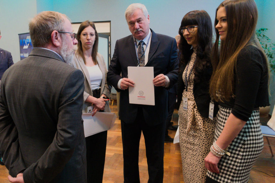 Rektor dr Andrzej Zduniak, prof. dr hab. inż. Jarosław Wołejszo, dr Anna Kurkiewicz, prof. WSB, dr Natalia Majchrzak, prof. WSB- VII Międzynarodowa Konferencja Naukowa Kultura Pokoju Kultura Granic