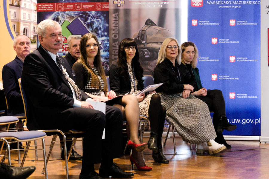 prof. dr hab. inż. Jarosław Wołejszo, dr Anna Kurkiewicz, prof. WSB, dr Natalia Majchrzak, prof. WSB- VII Międzynarodowa Konferencja Naukowa Kultura Pokoju Kultura Granic