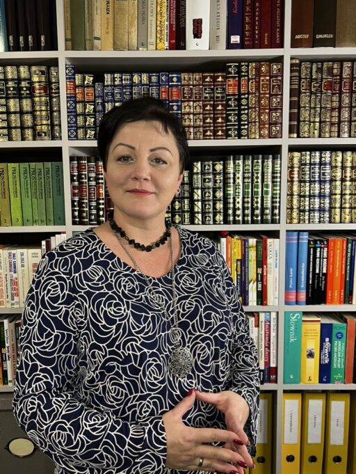 Mgr Urszula CESARZ