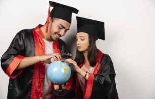 Najlepsze kierunki studiów na 2025 rok – co warto wybrać?